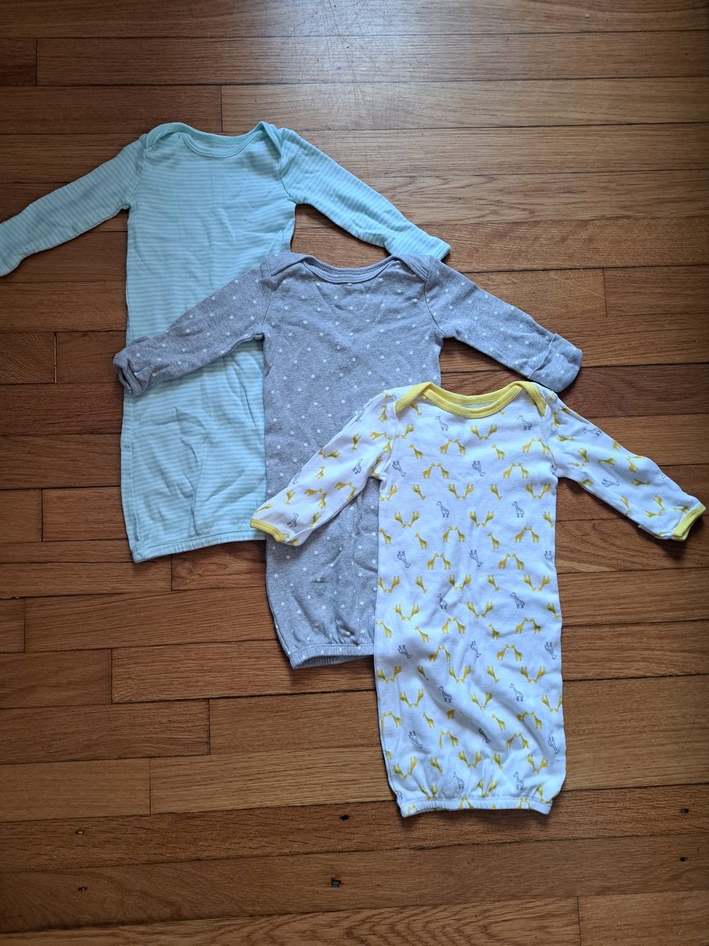 Baby Gown Sleepwear 3-Pack – Mint, Gray, White with Yellow Giraffes